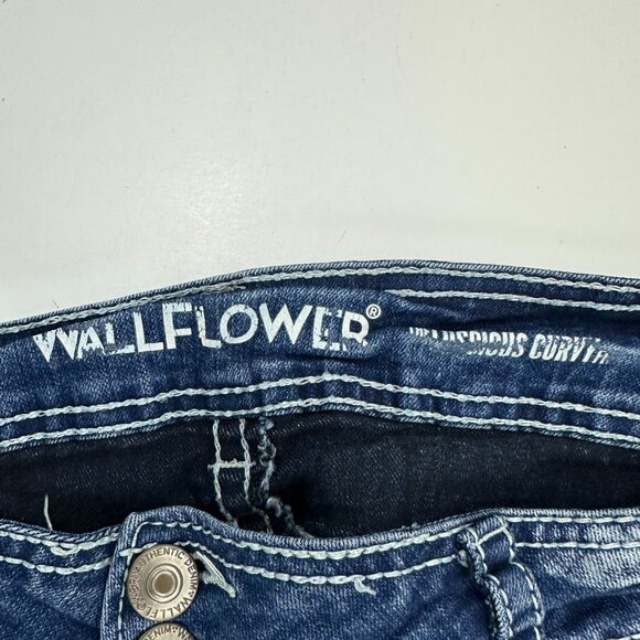 Wallflower The Luscious Curvy Fit Bootcut Women's size 13 Dark Blue Denim jeans - Picture 3 of 5